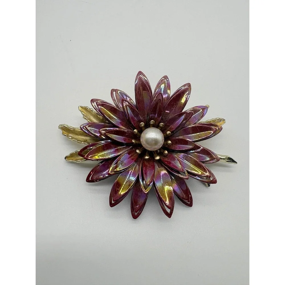 Vintage Style Plum Iridescent Enamel‎ Flower Brooch Gold Tone Faux Pearl